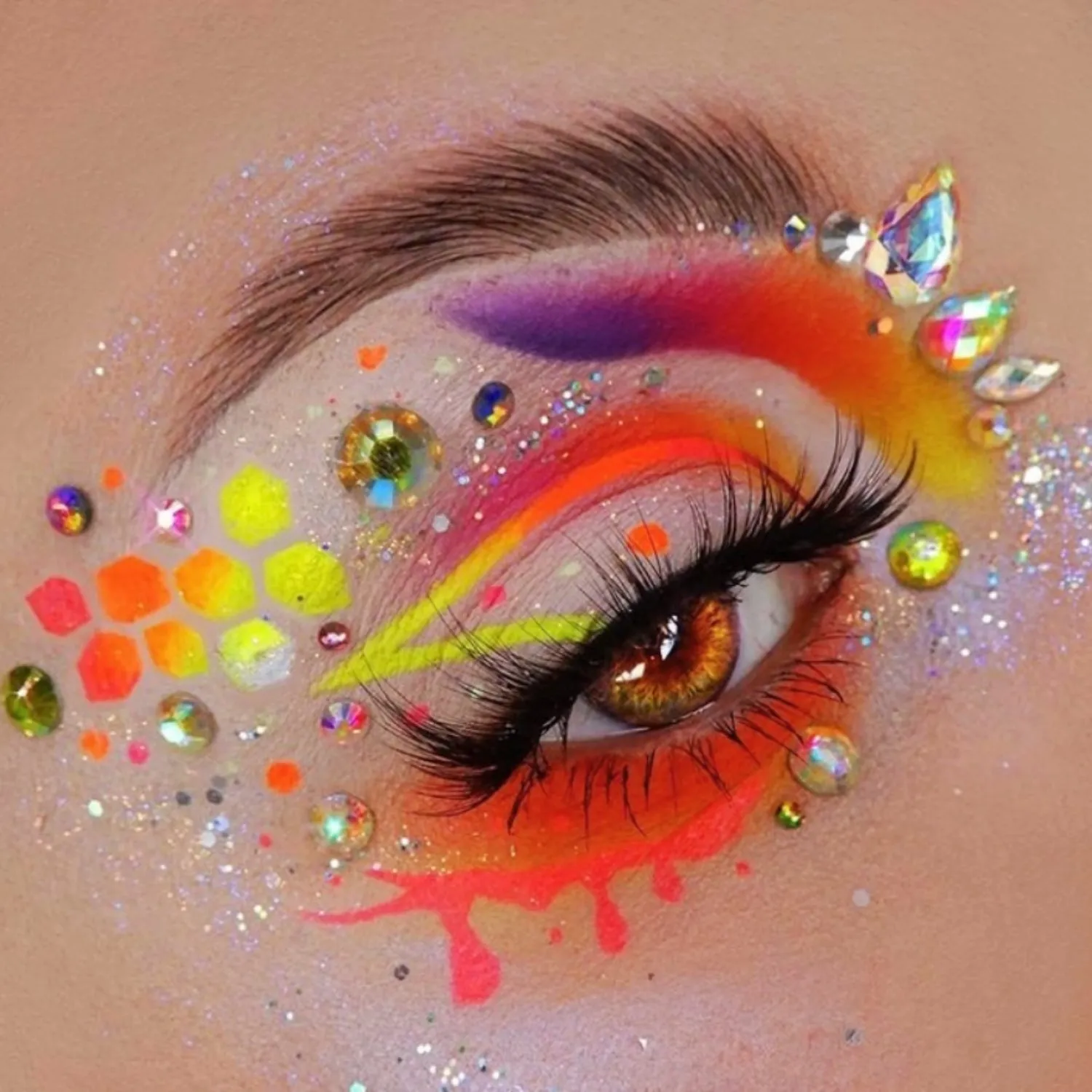 Stargazer Glitter and Pearl Fixing Solution, Vegan Friendly, Cruelty Free and Paraben Free Cosmetic Fixing Solution, Apply Cosmetic Pigments For Bold Makeup Looks, 0.35 fl. oz.